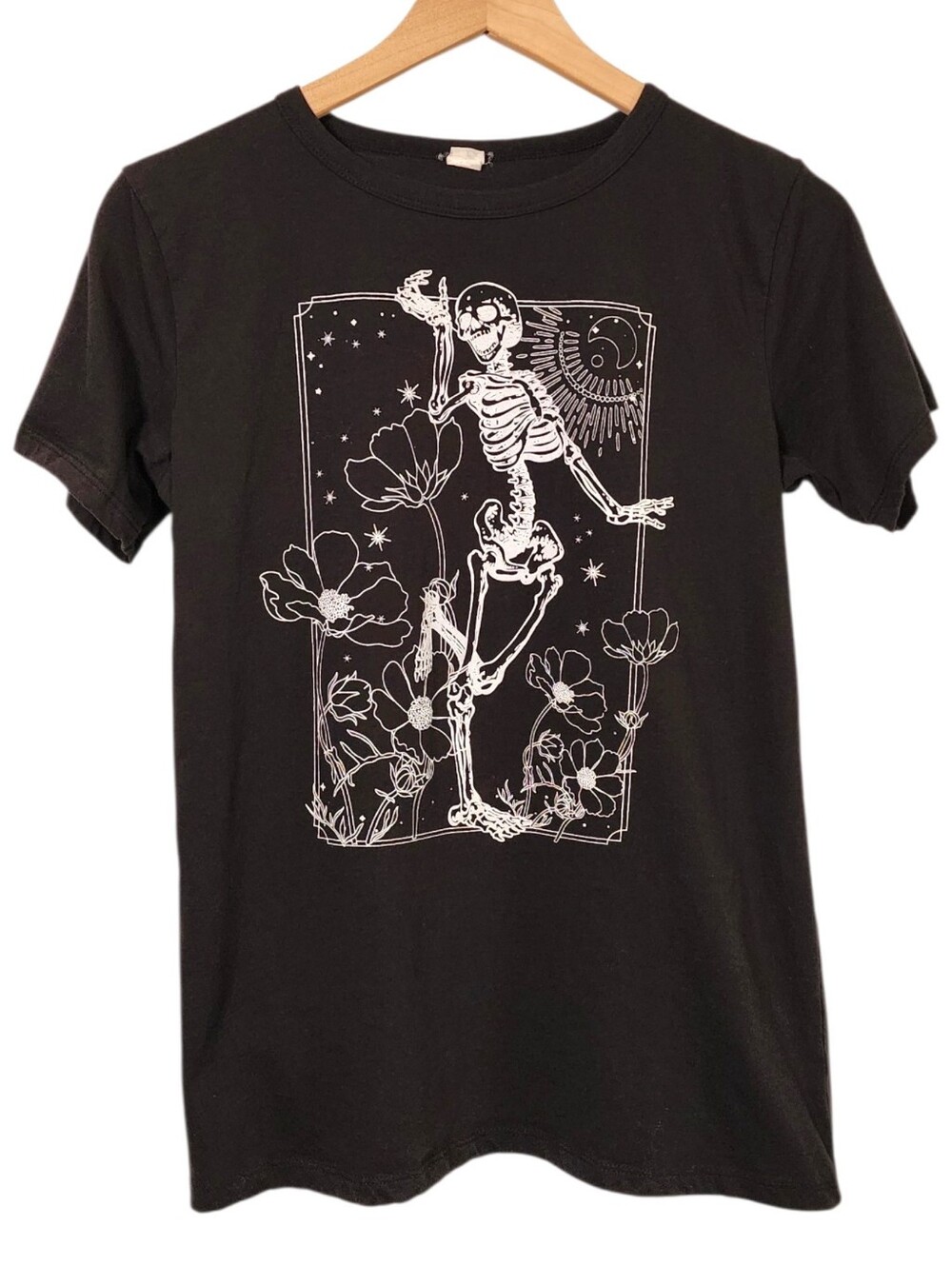 Womens XL Dancing Skeleton Flowers Night Stars Spooky Dead Halloween Scary